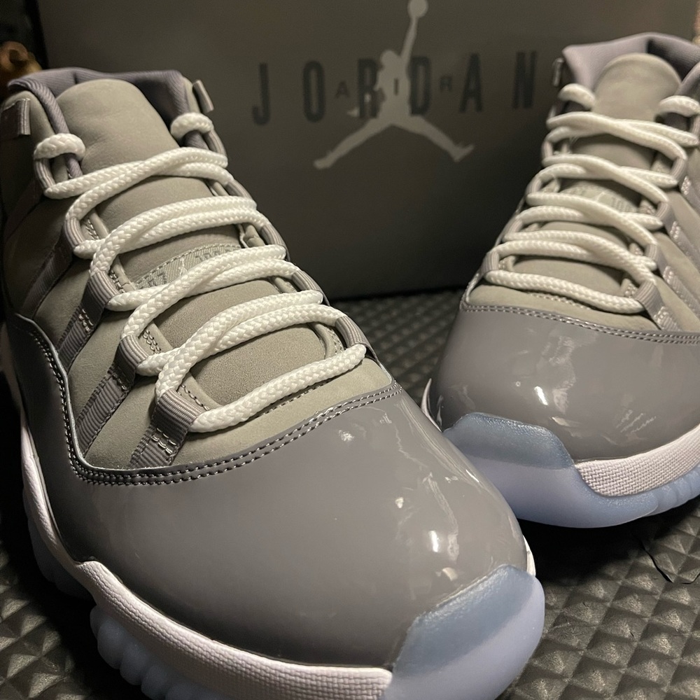 **SOLD** Jordan 11 Cool Grey